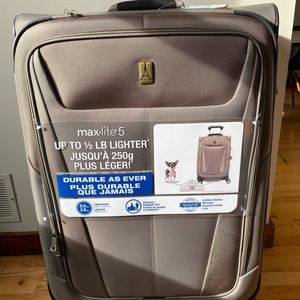 Travelpro Maxlite 5 Softside Expandable Spinner Wheel Luggage, 29-Inch